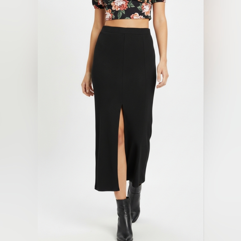 Free People Black Ribbed Pencil Skirt with Front Slit - Size M Like New